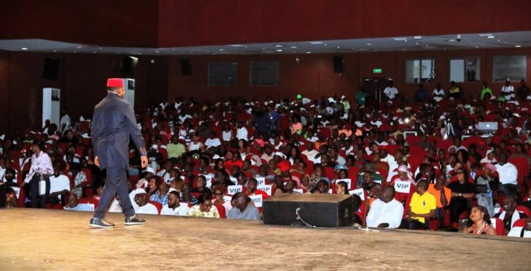 Spectacle d’humour de l’Amiral ENK2K : En attendant ‘’Bénôgô Kassim’’…